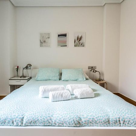 APARTAMENTO EN PRIMERA LINEA DE PLAYA RiAZOR Corunha Exterior foto