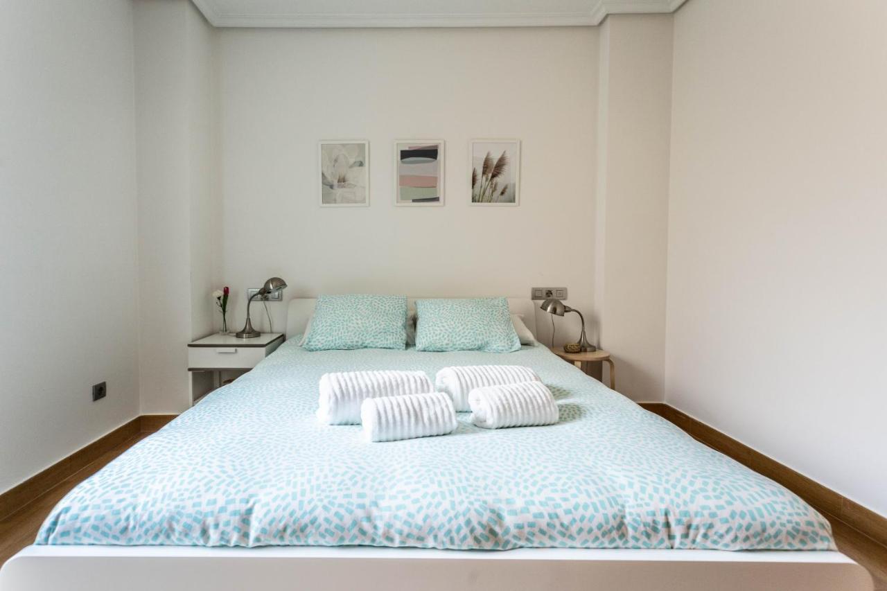 APARTAMENTO EN PRIMERA LINEA DE PLAYA RiAZOR Corunha Exterior foto